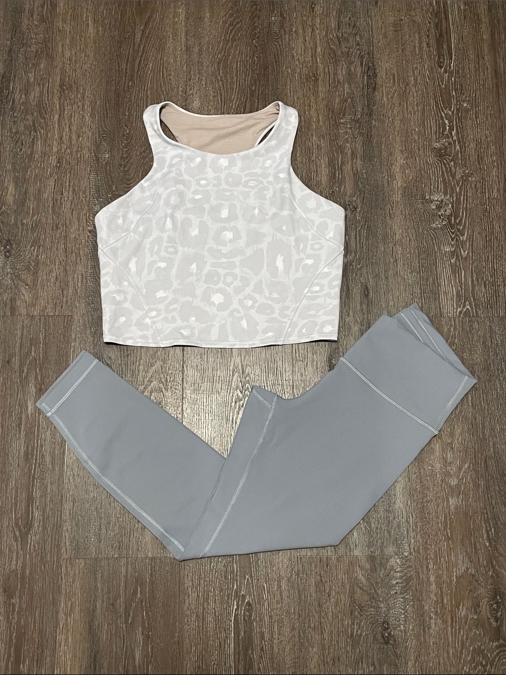 Like New Lululemon Wunder Train Set. Size Top 12/Bottom 10